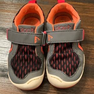 Plae toddler shoes size 7.5